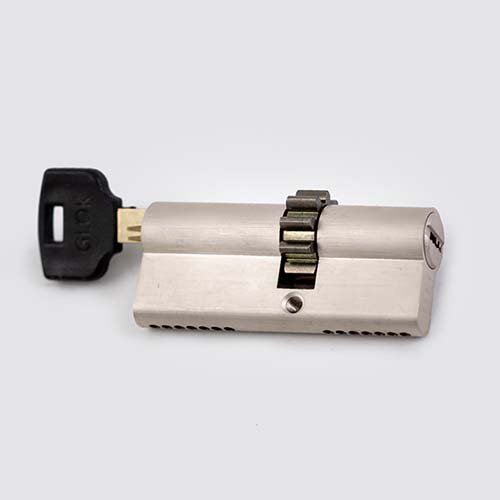 High quality euro profile cylinder lock with gear, solid brass construction, nickel plated. Ideal for Israel, Iraq and Middle East market.